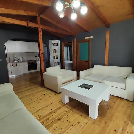 Wood Apartament * Tirana